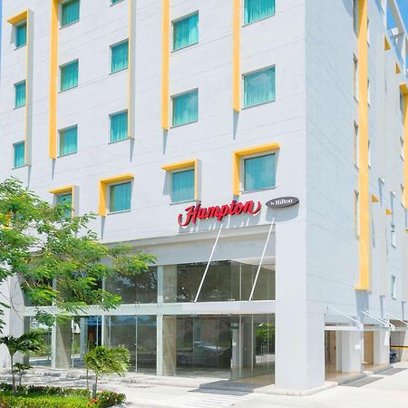 Hotel Hampton By Hilton Yopal Exterior foto