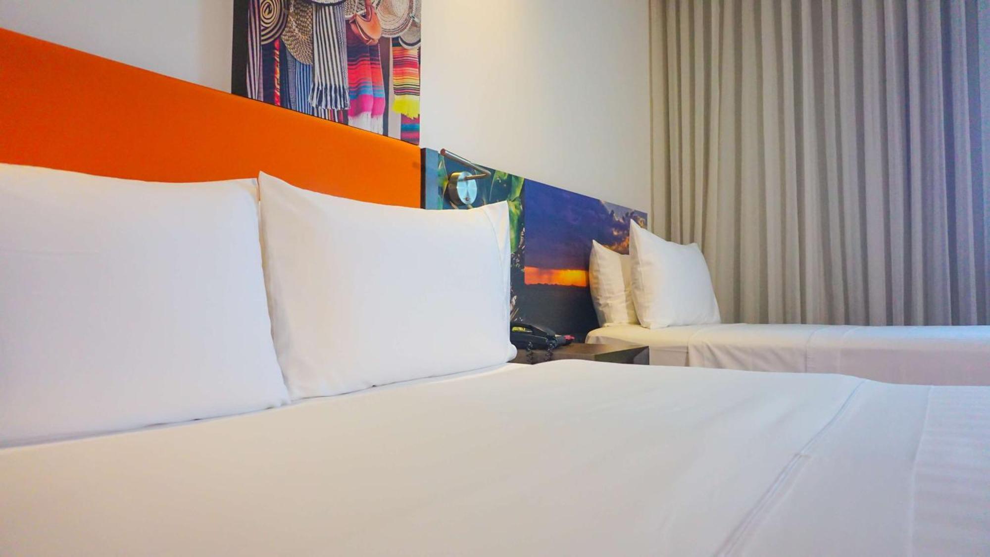 Hotel Hampton By Hilton Yopal Exterior foto