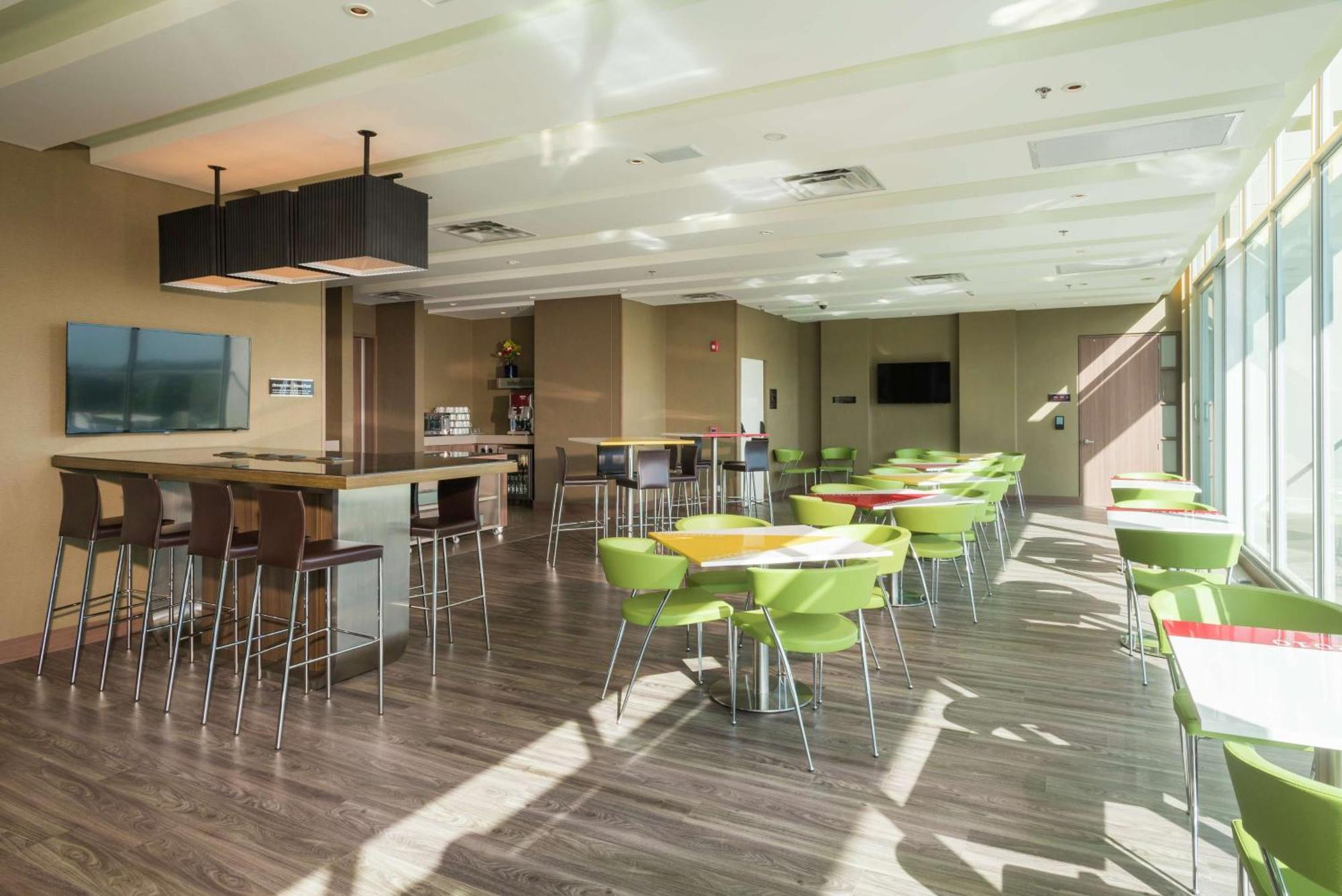 Hotel Hampton By Hilton Yopal Exterior foto