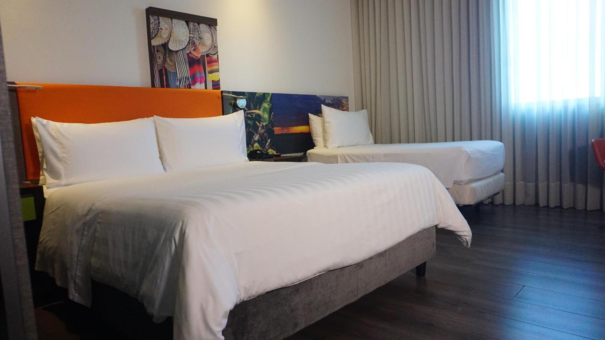 Hotel Hampton By Hilton Yopal Exterior foto